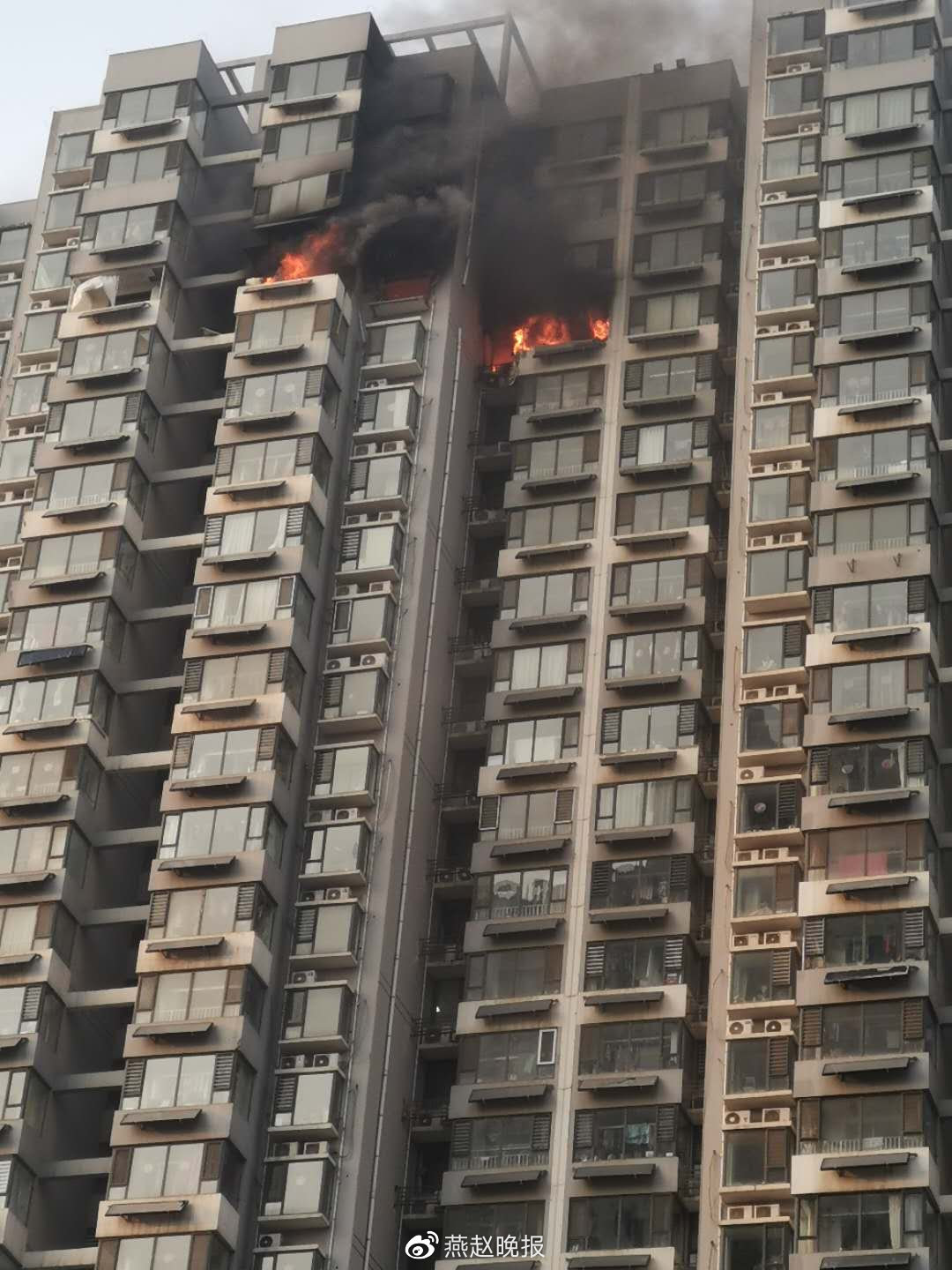 情況通報(bào)！邯鄲市一小區(qū)疑似天然氣燃爆，造成2人受傷