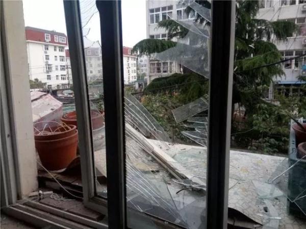突發(fā)！青島一居民樓發(fā)生爆燃！已造1人死亡，7人受傷！3公里外有震感…