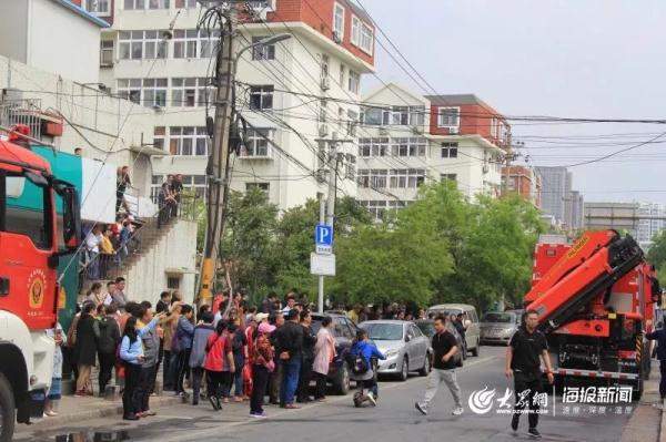 突發(fā)！青島一居民樓發(fā)生爆燃！已造1人死亡，7人受傷！3公里外有震感…