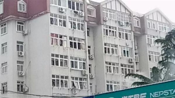 突發(fā)！青島一居民樓發(fā)生爆燃！已造1人死亡，7人受傷！3公里外有震感…